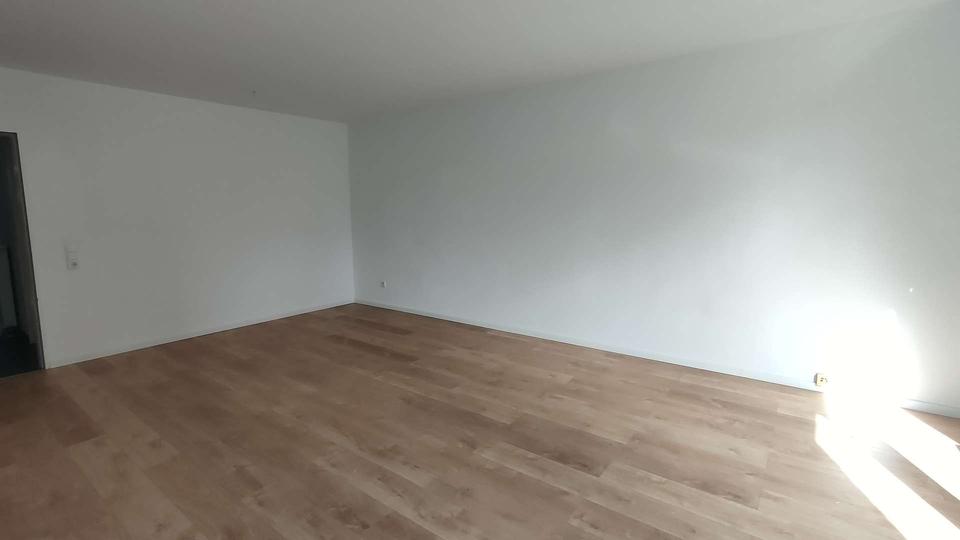 Etagenwohnung Krefeld - 3 Zimmer, 79 m&sup2;, 830&euro; | Angebot:23630884