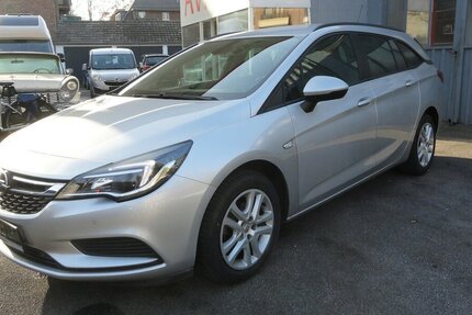 Opel Astra Edition 1,4 Klimatr. PDC V+H Allwetter Shz 90.000 km 8.990 &euro; Neuss 41462