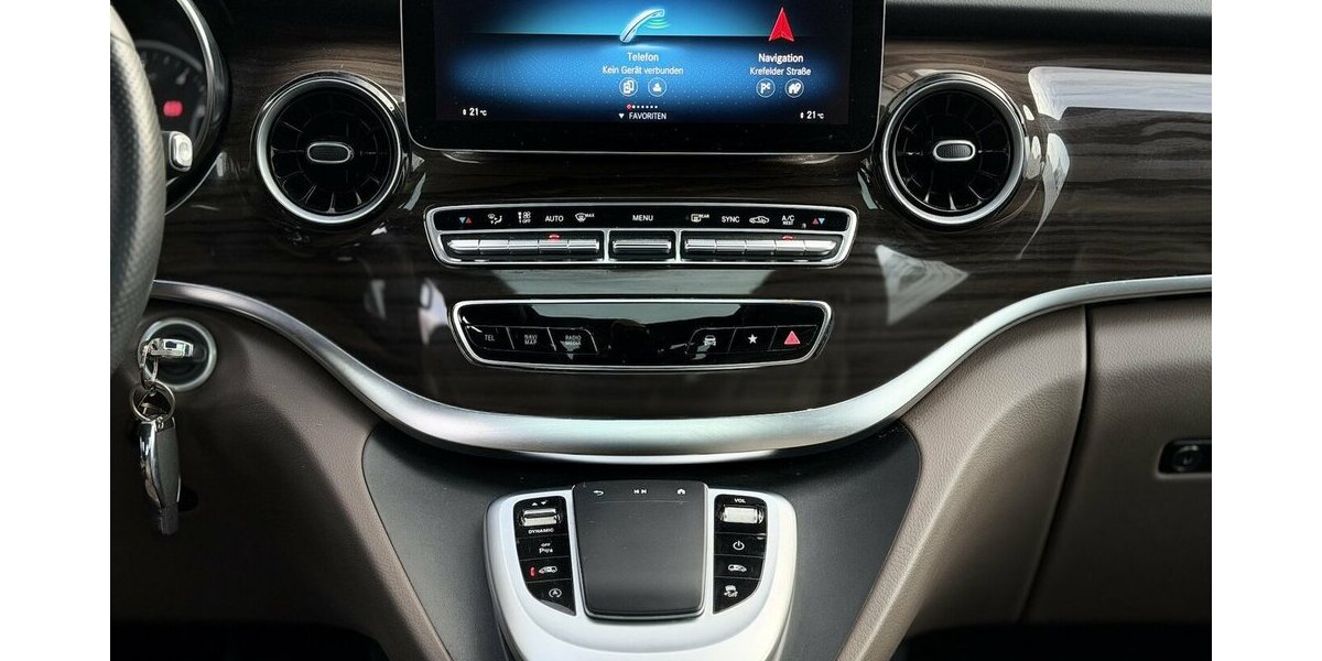 Mercedes-Benz V 300 d lang /4matic/ AMG / 8 Sitze/Pano/ El.tür 55.000 km 59.900 &euro; Mönchengladbach 41066