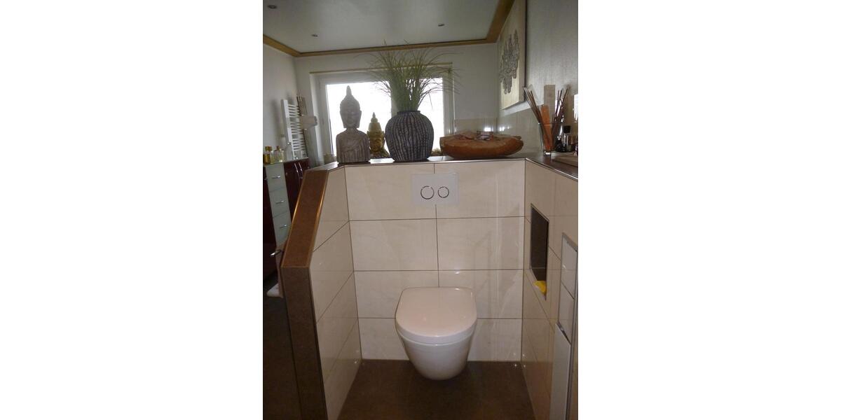 Etagenwohnung Mönchengladbach Ost - 2 Zimmer, 170 m&sup2;, 1.200&euro; | Angebot:24849031