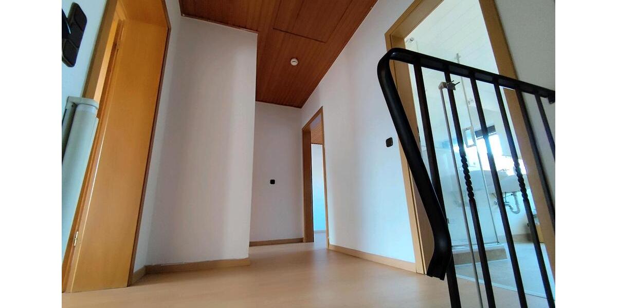 Reihenhaus Meerbusch - 4 Zimmer, 130 m&sup2;, 1.850&euro; | Angebot:25482024