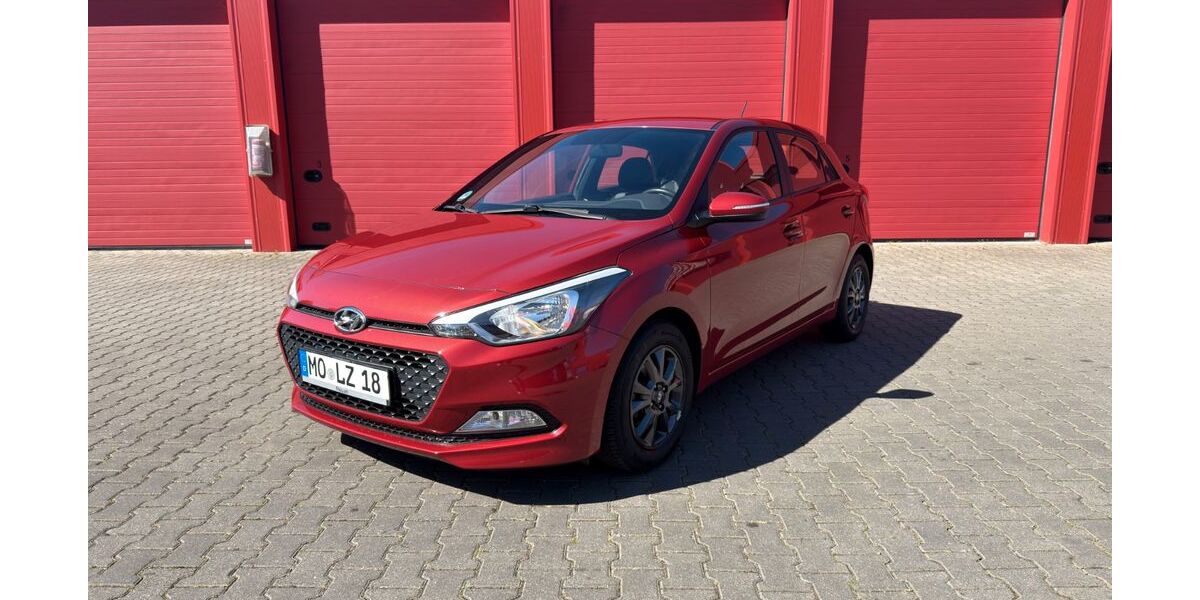 Hyundai i20 90.000 km 9.500 &euro; Kamp-Lintfort 47475