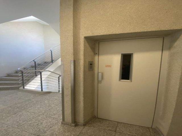 Gewerbeobjekt Düsseldorf Stadtmitte - 1 Zimmer, 230 m&sup2;, 3.105&euro; | Angebot:25820122