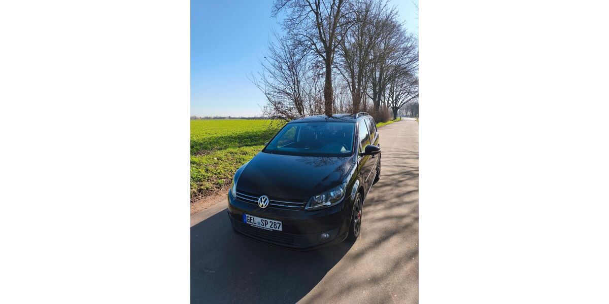 VW Touran 137.500 km 9.750 &euro; Wachtendonk 47669