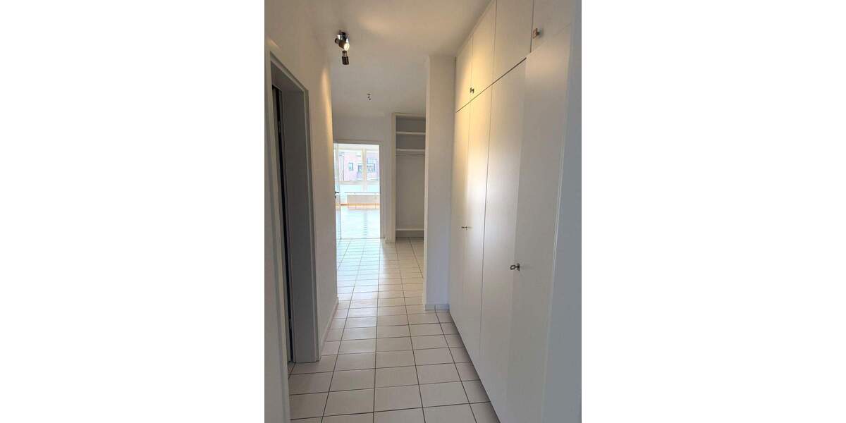 Etagenwohnung Düsseldorf Düsseltal - 2 Zimmer, 74 m&sup2;, 875&euro; | Angebot:25999587