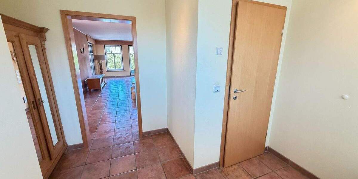 Einfamilienhaus Geldern - 7 Zimmer, 180 m&sup2;, 569.000&euro; | Angebot:25695653