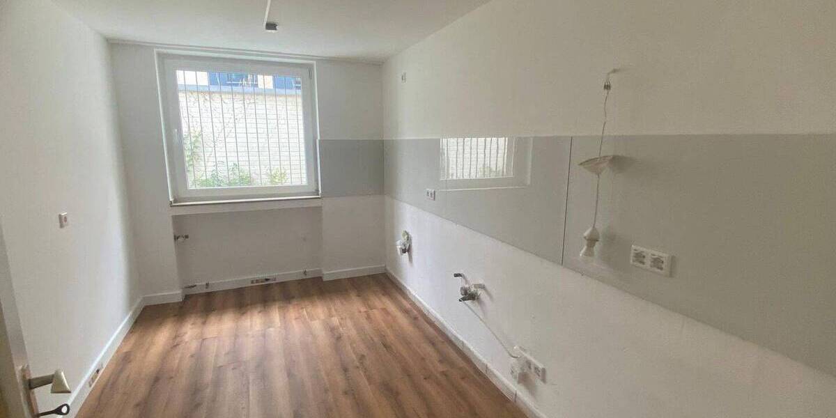 Etagenwohnung Düsseldorf Lohausen - 2 Zimmer, 77 m&sup2;, 1.400&euro; | Angebot:26933027