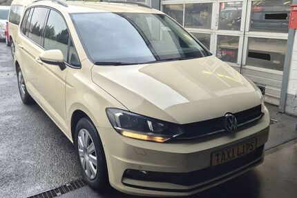 VW Touran 235.427 km 15.950 &euro; Korschenbroich 41352