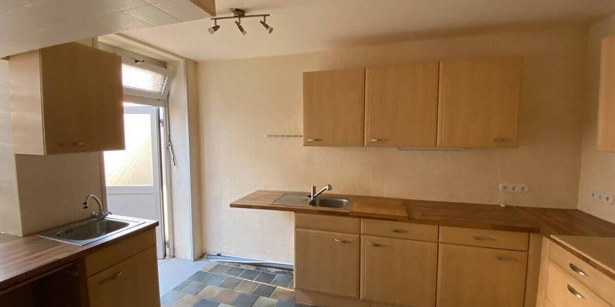 Mehrfamilienhaus, Wohnhaus Grefrath Oedt - 6 Zimmer, 120 m&sup2;, 150.000&euro; | Angebot:25693372