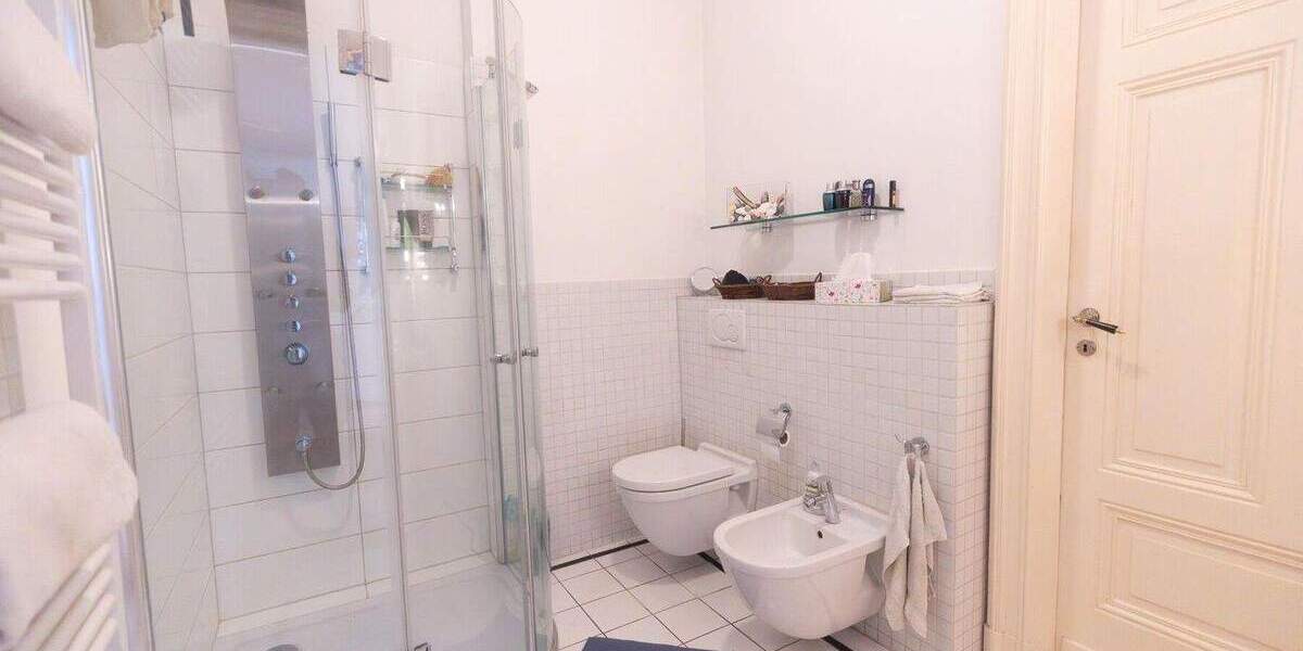 Mehrfamilienhaus, Wohnhaus Mönchengladbach Stadtmitte - 1 Zimmer, 274 m&sup2;, 745.000&euro; | Angebot:25667965