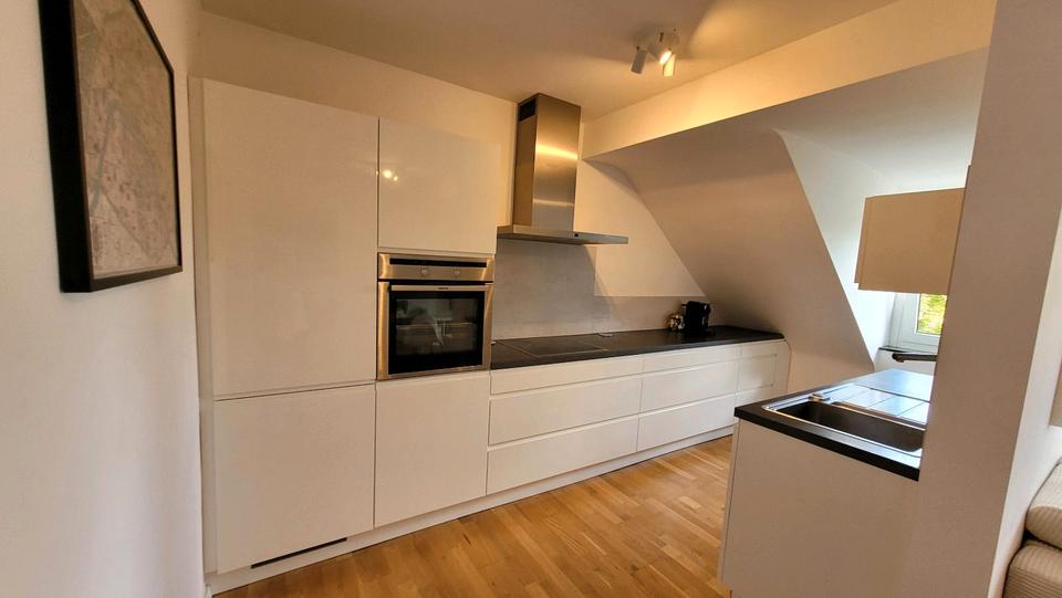 Dachgeschoßwohnung Düsseldorf Stadtbezirk 3 - 3 Zimmer, 69 m&sup2;, 299.000&euro; | Angebot:26086101