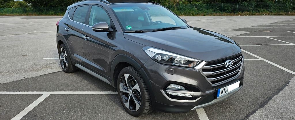 Hyundai TUCSON 63.000 km 15.990 &euro; krefeld 47829