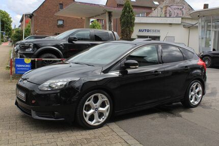 Ford Focus 129.500 km 10.900 &euro; Neuss 41468