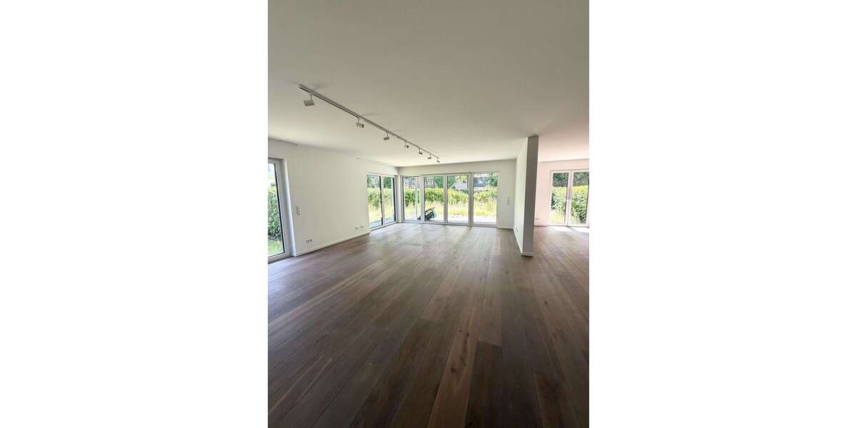 Etagenwohnung Krefeld Bockum - 3 Zimmer, 139 m&sup2;, 2.335&euro; | Angebot:26945511
