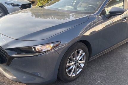 Mazda 3 42.596 km 18.820 &euro; Neuss 41464