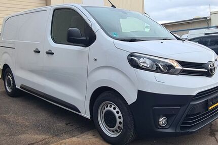 Toyota Proace (Verso) 39.000 km 16.900 &euro; Mönchengladbach 41238