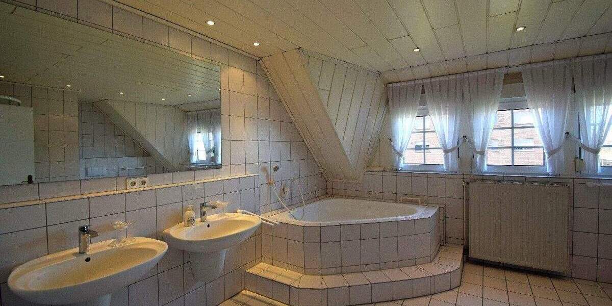 Einfamilienhaus Nettetal Kaldenkirchen - 8 Zimmer, 219 m&sup2;, 540.000&euro; | Angebot:25801337