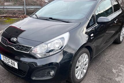 Kia Rio 141.700 km 5.600 &euro; Neuss 41472
