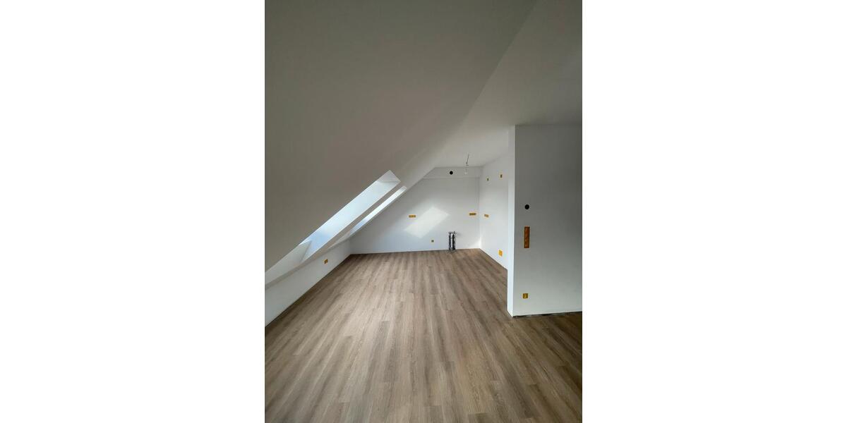 Dachgeschoßwohnung Kempen - 1.5 Zimmer, 71 m&sup2;, 1.075&euro; | Angebot:25333126