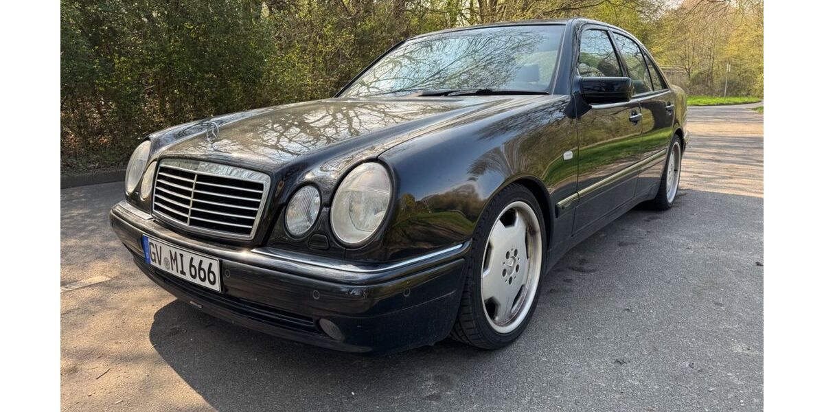 Mercedes-Benz E 55 AMG 262.000 km 11.999 &euro; Grevenbroich 41515
