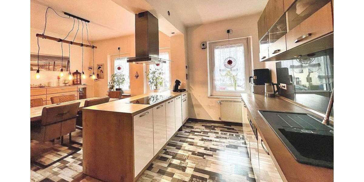 Mehrfamilienhaus, Wohnhaus Krefeld Uerdingen - 6 Zimmer, 145 m&sup2;, 259.000&euro; | Angebot:25692546