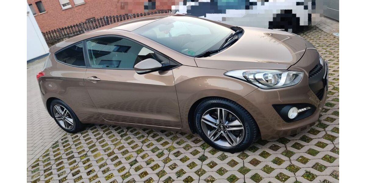 Hyundai i30 84.500 km 12.000 &euro; Heinsberg 52525
