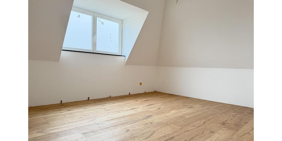 Erdgeschoßwohnung Mönchengladbach West - 3 Zimmer, 129 m&sup2;, 1.878&euro; | Angebot:25853485