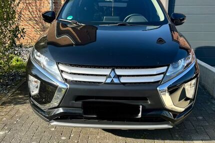 Mitsubishi Eclipse Cross 93.100 km 15.599 &euro; Monchengladbach 41199