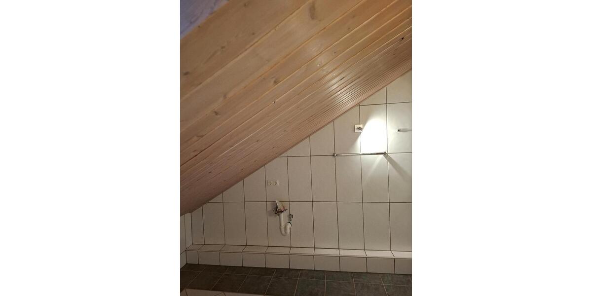 Dachgeschoßwohnung Mönchengladbach West - 2 Zimmer, 58 m&sup2;, 582&euro; | Angebot:25907531