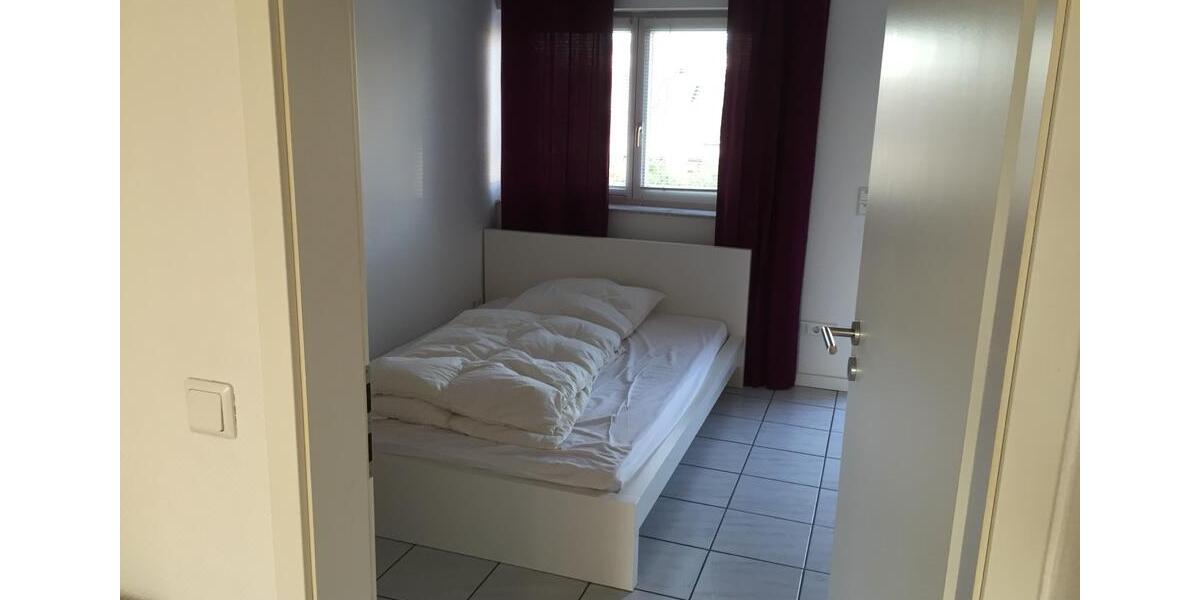 Dachgeschoßwohnung Düsseldorf Stadtbezirk 6 - 3 Zimmer, 68 m&sup2;, 1.500&euro; | Angebot:25967578