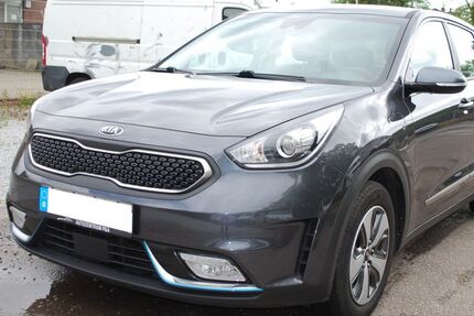 Kia Niro 132.192 km 7.900 &euro; Düsseldorf 40470