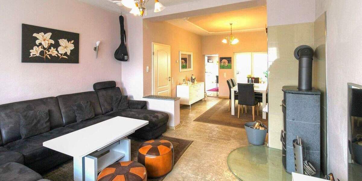 Reihenmittelhaus Heinsberg Oberbruch - 6 Zimmer, 172 m&sup2;, 280.000&euro; | Angebot:25690211