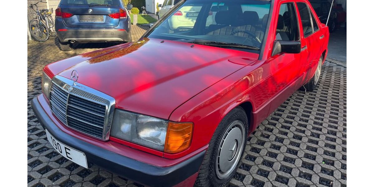 Mercedes-Benz 190 118.000 km 6.450 &euro; Krefeld 47809
