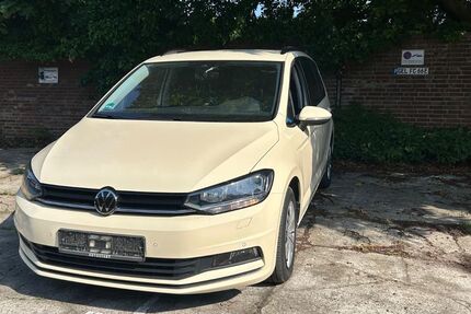 VW Touran 147.570 km 15.700 &euro; Krefeld 47803