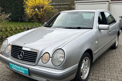 Mercedes-Benz E 200 164.000 km 3.250 &euro; Düsseldorf 40589