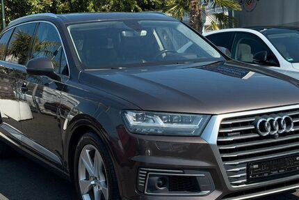 Audi Q7 275.700 km 22.900 &euro; Düsseldorf 40627