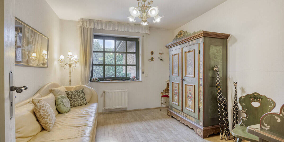 Einfamilienhaus Meerbusch-Ilverich Ilverich - 7 Zimmer, 206 m&sup2;, 995.000&euro; | Angebot:26390514