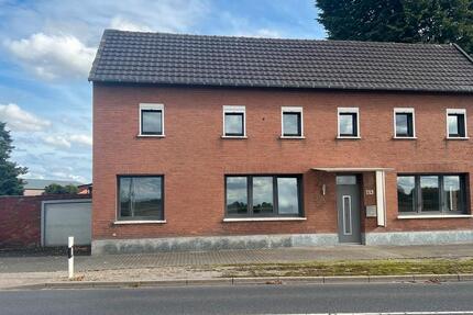 Haus Heinsberg - 9 Zimmer, 155 m&sup2;, 1.200&euro; | Angebot:25070453