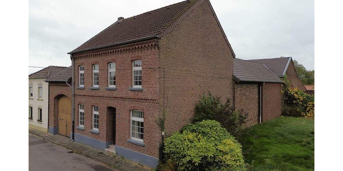 Bauernhaus, Landhaus Hückelhoven - 8 Zimmer, 304 m&sup2;, 667.000&euro; | Angebot:25680500