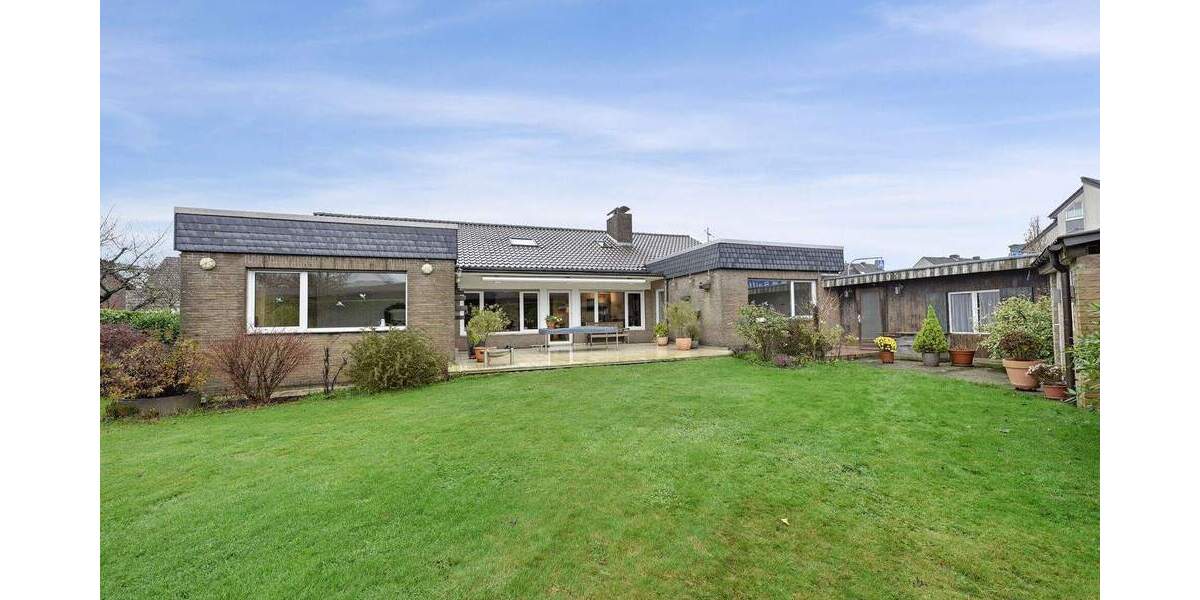 Einfamilienhaus Kaarst Vorst - 8 Zimmer, 272 m&sup2;, 849.000&euro; | Angebot:25694672