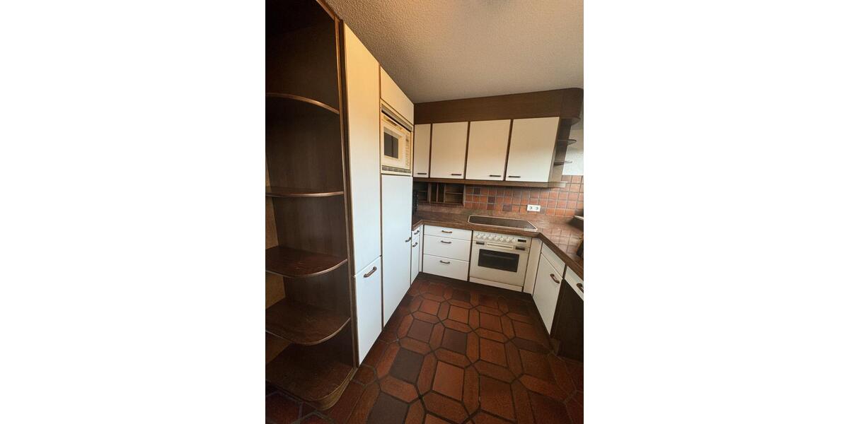 Dachgeschoßwohnung Düsseldorf Pempelfort - 3 Zimmer, 122 m&sup2;, 2.074&euro; | Angebot:25219719