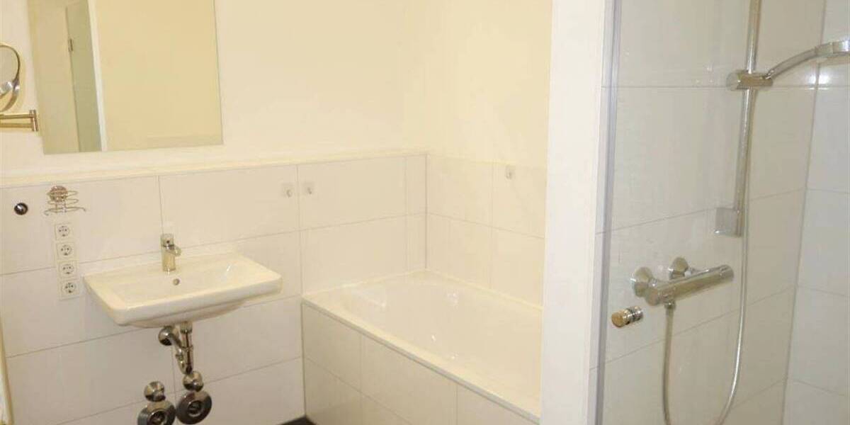 Etagenwohnung Mönchengladbach Stadtmitte - 4 Zimmer, 113 m&sup2;, 1.499&euro; | Angebot:26545278