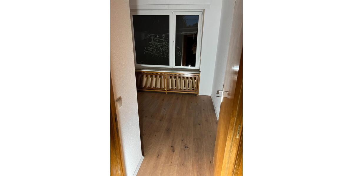 Erdgeschoßwohnung Heinsberg - 4 Zimmer, 120 m&sup2;, 1.100&euro; | Angebot:26610428