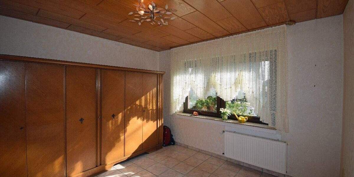 Mehrfamilienhaus, Wohnhaus Brüggen - 8 Zimmer, 153 m&sup2;, 393.000&euro; | Angebot:25742476