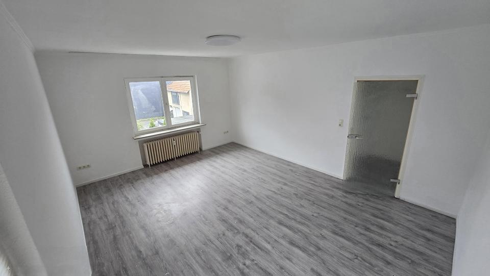 Etagenwohnung Korschenbroich - 3 Zimmer, 110 m&sup2;, 980&euro; | Angebot:25333064