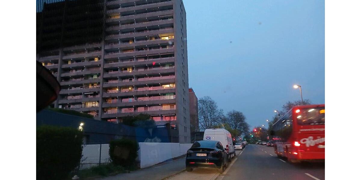 Etagenwohnung Neuss - 4 Zimmer, 108 m&sup2;, 280.000&euro; | Angebot:26094151