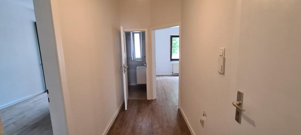 Erdgeschoßwohnung Mönchengladbach - 2 Zimmer, 83 m&sup2;, 830&euro; | Angebot:25884330