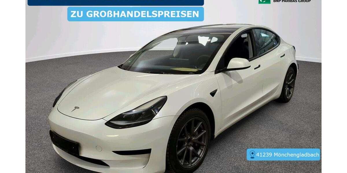 Tesla Model 3 79.691 km 24.395 &euro; Krefeld 47829