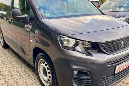Peugeot Partner 216.710 km 8.800 &euro; Moers 47445