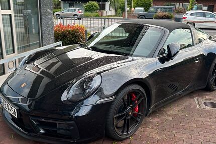 Porsche 992 36.500 km 160.000 &euro; Düsseldorf 40474